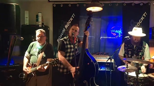 📢Introducing the bands for Rømø Motor Festival #9👉The fourth band we will be introducing is The Greyhounds 🤘🏻🎸😎❗️They will play at the tech inspection friday 15-17.00 at Skærbæk centeret 😎 | Rømø Motor Festival