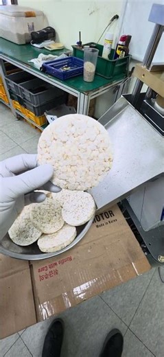 SYP9002 Puffed Rice Cake Machine Test | Thin Type & High Capacity | Shinyoung Mechanics Korea