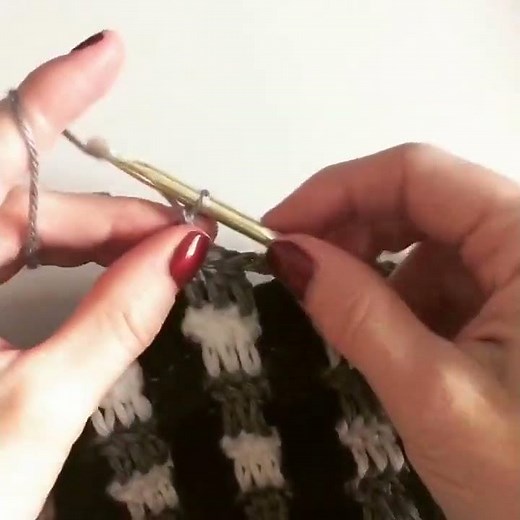 Crochet Buffalo Plaid // Interlocking Block Stitch