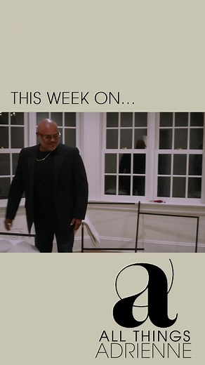 Blanket Hack: The best way to put your comforter into your duvet. Corner to corner, now fluff it out! | All Things Adrienne