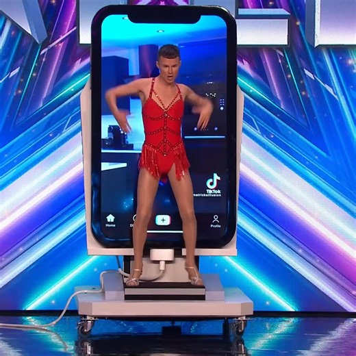 1.4K views · 14 shares | Matricks Illusion leave us in DISBELIEF with the ULTIMATE quick change act | YugantarPravah.Com | Facebook