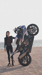 Fuxian Lake in Yunnan, China is very beautiful. I want to take a picture to show you. | Tao Taohorse