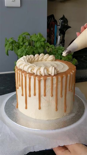 Caramel Cake Decorating Tutorial