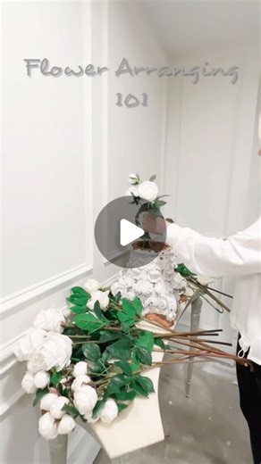 Ivory Lane Home on Instagram: "Fun fact! We adore flowers! That’s why we love decorating our homes with beautiful floral blooms. Consider these five simple tips to elevate your floral arrangements and create that romantic garden feel indoors: 1. Use an odd number of flowers. 2. Make sure your florals are varying heights. This will give your arrangement dimension. 3. Work in a triangle like pattern until your vessel is full. 4. Use containers that are unexpected. 5. Have fun Let’s fill our homes 