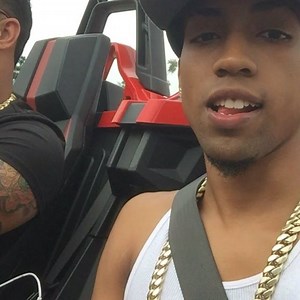 430K views · 6.1K reactions | Me fui con el "Artista" hoy, no me esperen | Amenazzy | Facebook