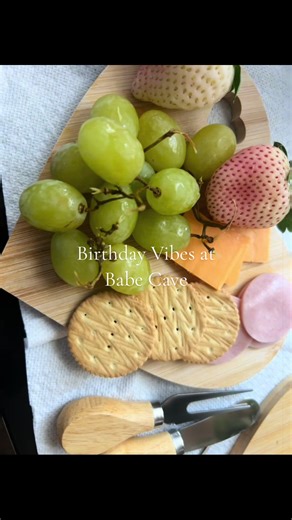 POV: You celebrate your birthday with peace, relaxation, and a little detox 🎉🌸 She chose to spend her birthday at The Babe Cave doing something just for her. ✨ Ionic Foot Detox to relax and reset ✨ Dissolvable Paper Exercise to release stress and worries ✨ Deep breathing & self-care moments 🧁 And of course… a birthday cupcake from The Babe Cave to celebrate her special day. Because sometimes the best birthday gift… is peace of mind, relaxation, and choosing yourself. Happy Birthday Queen 👑 �