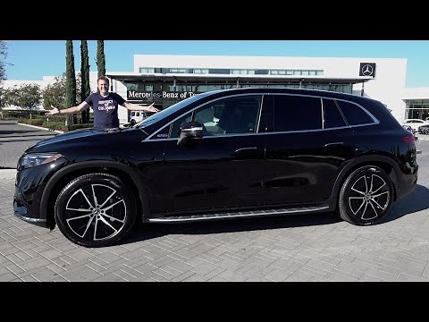 The New 2023 Mercedes-Benz EQS SUV Is a Quirky Flagship Luxury SUV