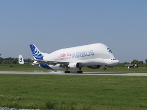 航空ファン必見！ハンブルクでエアバス工場見学＆ベルーガ捕獲
