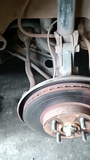 Quick coil pack check! Keeping the engine running smoothly. ✨ #CarMaintenance #carrepair #enginecare #diymechanic #ignitioncoil #autorepair #carlovers #mechanicslife #carenthusiast #automaintenance #fixit #handson #carservice #enginecheck #vehiclecare #carsafety | Rickky | Facebook