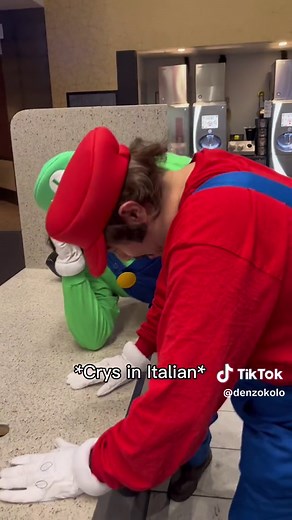 Crying in Italian | Luigi's Emotional Moment