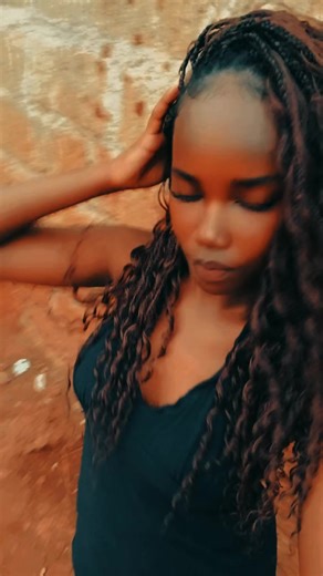 metri Alice🥰💯💯 (@metri.alice)’s videos with Papi Chulo - El Chombo & Lorna