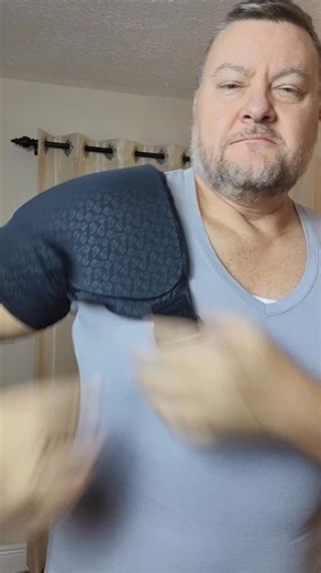 27K views · 31 reactions | Full-coverage cold compression that hits sore spots from all angles. Ideal for overuse and tight shoulders. | Theraice | Facebook