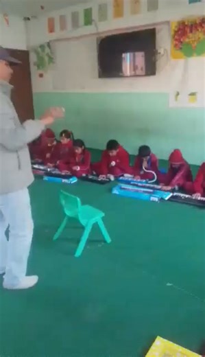 Students are practicing and learning piano at school. Alpine Academy | Alpine Academy