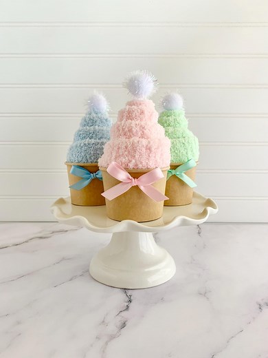 Baby Shower Party Favors: Cupcake Socks Giveaway Game, Game Prize Gift, Gender Neutral Party Favors, Baby Shower Ideas, Game Winner Gifts - Etsy