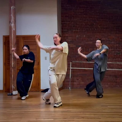 🔻Stefanie Santiago🔺 on Instagram: "Boston!! Felt so good to be back in my home city and Big love to everyone who came to class 🙏 and during a storm at that!! lol 😍💥 And to my students.. remember that perfection isn’t the goal. Presence, passion, and growth are. That’s what class is really about. That’s why I chose these movers to dance with me 🪬(Help me tag the mover on the left!!) To my aspiring artists.. Learning how to film + edit your own content is so powerful.. it’s about owning your