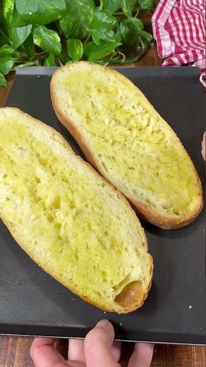 Bruschette con melanzane al forno e pomodori confit #ilcaldosaporedelsud
