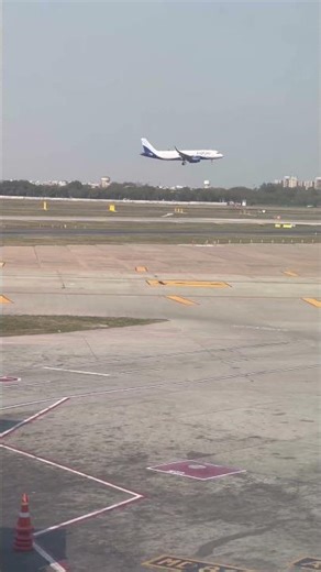 Indigo flight 🛩️Emergency Lending #viral #trending #airplane #airport #aircraft #facts