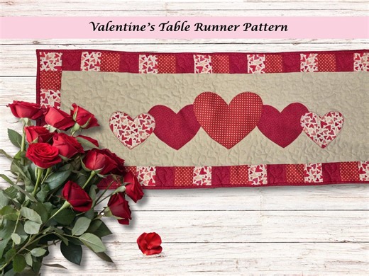 Valentine’s Heart Table Runner Pattern, Patchwork & Appliqué, Wedding Decor PDF, 40 X 14 Inch, Quilted Sewing Pattern - Etsy