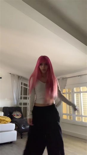 Everglow's Bon Bon Chocolat: A K-Pop Experience