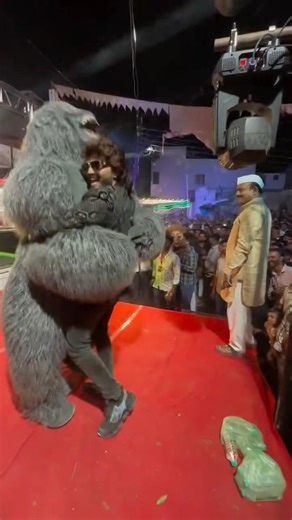 Zing Lak Lak Pawri 😍💫 Aahirani Song #khandeshisong #ahiranisong #mayurdevraj #lagn #shorts #viral