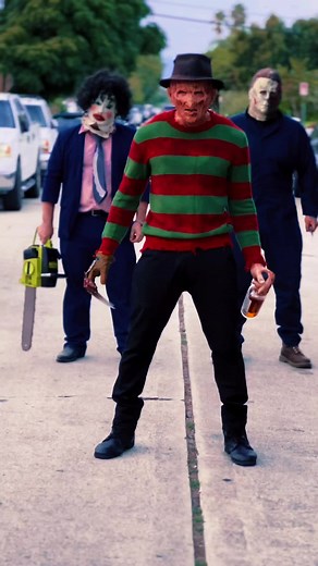 Epic Halloween Battle: Michael Myers vs Leatherface