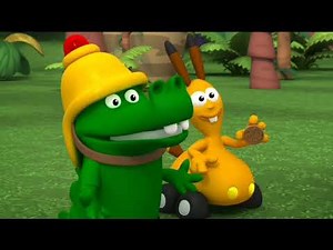 Jungle Junction Dozer helps Goldie to get down of a tree