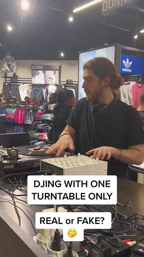 DJing with One Turntable Only - Real or Fake?
