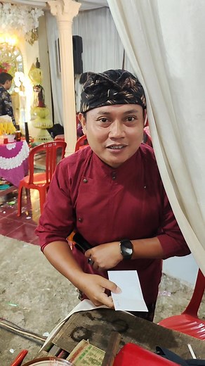 1.8K views · 140 reactions | Mc madang madang disik ngombe ngombe disik.. Nobatne wong | Boyo Areva | Facebook