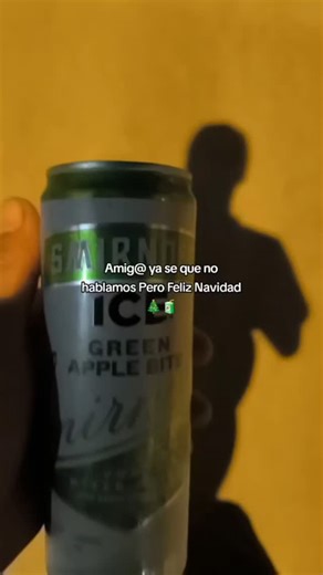 Franco HJ on Instagram: "Feliz navidad 🎇 #franco_rx21 #def #etiqueta #21"