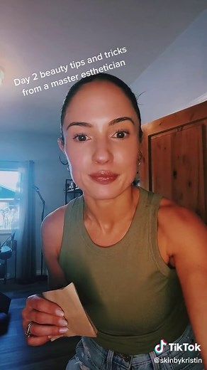 DIY Blotting Papers for Oily Skin