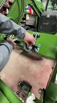 Hydraulic Attachments Hooked Like A Pro on every Fendt (no headache required)!