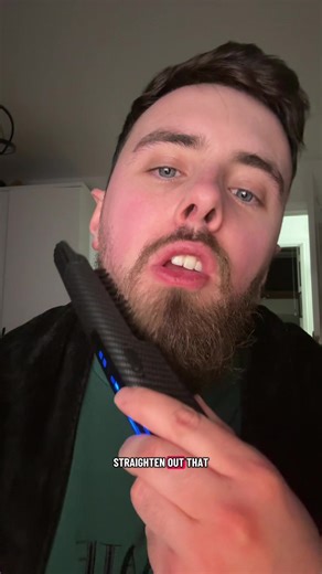 How to Fix a Scruffy Beard While Growing It Out