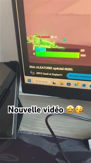 Skin aléatoire spécial noel #fortnite #holidayswithshorts