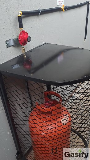 ⚒️🔥 Work in progress! We're busy with a gas hob installation in Pecanwood, Hartbeespoort, ensuring everything is up to code and perfectly placed. Next steps: moving the plug and fitting the gas hob for a sleek and functional finish! 💡 Proper planning and compliance are key for safe and efficient gas installations. Stay tuned for the final result! 📍Pecanwood, Hartbeespoort, South Africa #GasInstallation #GasHob #SafetyFirst #WorkInProgress #Gasify #LPG #Gauteng #SouthAfrica #KitchenUpgrades #P