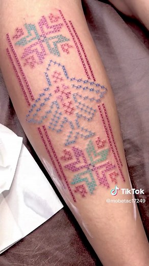 TikTok · 花紋刺青-薇薇