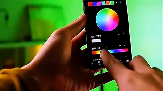 Zhiyun京东自营官方旗舰店智云功率王X100，大功率稳定供电，拍摄续航无忧，轻松应对户外多设备用电需求，vlog创作、直播、短剧拍摄高效搭档，持久耐用，智能