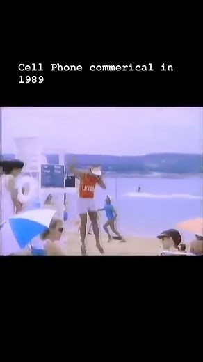 Wild fact from this video: At its peak in 1999 Radio Shack had over 8,000 stores across the globe. 15 years later, after 11 consecutive quarterly losses, RadioShack was delisted from the NYSE and subsequently filed for Chapter 11 bankruptcy | Historyfeels