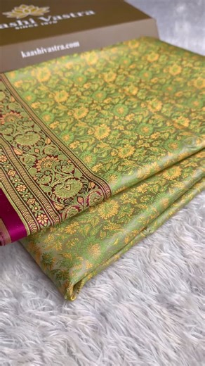 Kaashi vastra on Instagram: "Premium Banarasi jamawar katan tanchui silk saree Beautiful all over body soft thread weaving Beautiful havy jaqaurd pallu And plain blouse To order visit a website www.kaashivastra.com Search code JKT101"