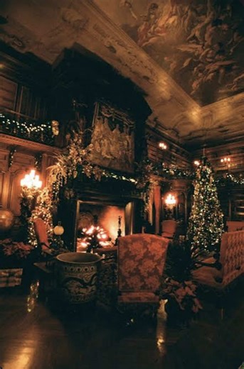 IYKYK #biltmore | anderson cooper painting in pool