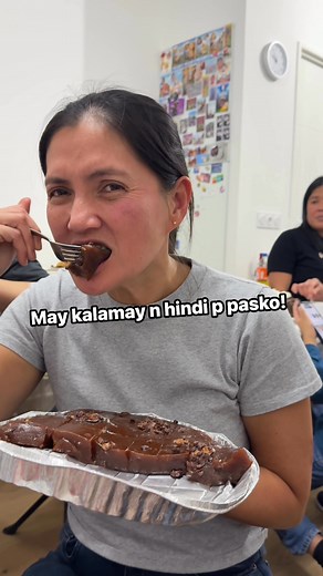 Pag mag kakasama ang mag kakamag anak grabe ang hiyawan! 😂Ang daming food may kalamay, sinukmani, at iba pa… #highlightseveryone #fypシ #ofwlife #fblifestyle | Sheryl Cabrera