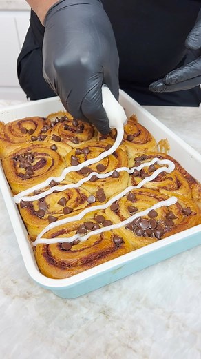 Cinnamon roll hack | Definitely Not Gourmet