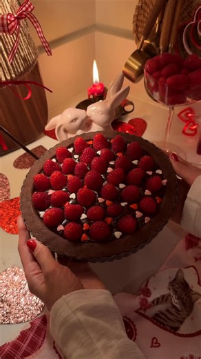 Albina’s cozy corner✨ | Send this and claim your Valentine’s Day dessert 😏💌💗 No-Bake Vegan Chocolate Raspberry Tart😍🍰🍫 Ingredients: For the crust: • 3 cups... | Instagram