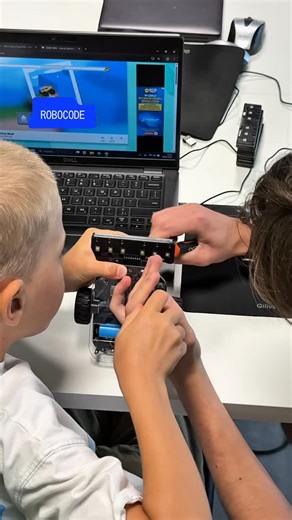 Szkoła programowania i robotyki dla dzieci w Krakowie on Instagram: "Nowe wyzwania, nowe przygody 🚀 Zapraszamy dzieci i młodzież do szkoły Robocode. Tworzymy duże, fascynujące i inspirujące projekty, w których każde dziecko może wdrażać swój pomysł w życie. 📍ul. Czyżówka 16, Kraków"