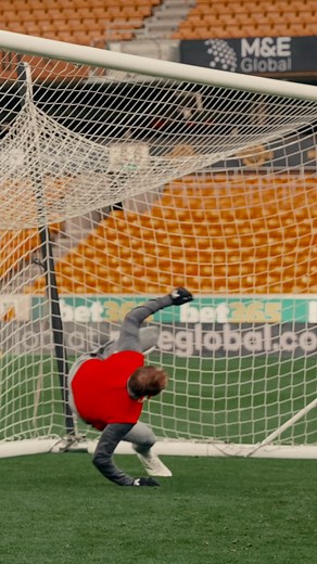 The commitment from Craig Dawson 💯 | Wolverhampton Wanderers FC