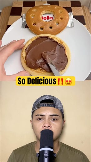Making Banana Marshmallow Pancakes With Melted Chocolate‼️😋
