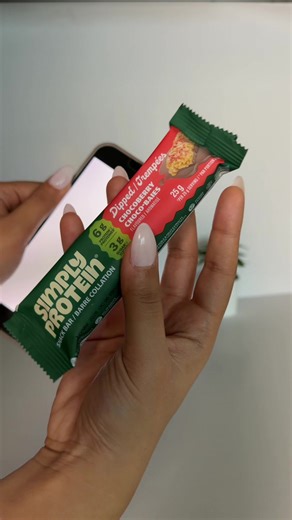 Finally found a snack bar that checks all the boxes 🤍 @Simply Protein UGC creator Canada, UGC business, personal branding creator, content creator Canada, UGC creator tips, how to start UGC, UGC guide, make money creating content, UGC income, UGC marketing, UGC for brands, Canadian content creator, UGC strategy, UGC creator Instagram, UGC career, digital creator Canada, UGC example, Food UGC Canada #ugccreator #foodugcexample #proteinbarugc
