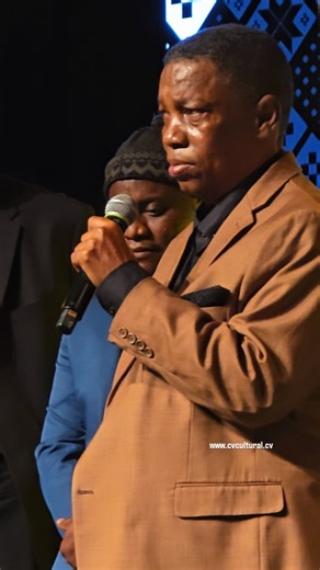 Nos CVMA 2025, ZECA NHA REINALDA protagonizou uma das suas raras apresentações públicas. O Rei do Funaná soltou a voz, uma das marcas dos seus 50 anos de carreira, que serão celebrados hoje, 26 de dezembro, às 20h00, num grande espetáculo na Assembleia Nacional, na cidade da Praia Nu Bai www.agendacultural.cv #zecanhareinalda #musicacaboverdiana #Funana #AgendaCulturalCV #cvcultural | Agenda Cultural Cabo Verde / CVCultural