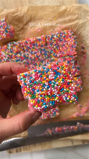 Clean Kweens | Dietitians on Instagram: "100s & 1000s SLICE: everything tastes better with pink icing, trust us 🤣 Nothing beats pairing a piece of vanilla biscuit slice with your cuppa!! 💅🏽 INGREDIENTS: 1 cup self raising flour 1/2 cup caster sugar 1/2 cup melted butter 1 egg 1 tsp vanilla extract ICING: 1 1/2 cups icing sugar 2-3 tbs milk 1-2 drops red food colouring 100s & 1000s (sprinkles) METHOD: 1. Preheat oven to 180C. 2. Combine all base ingredients in a bowl. 3. Press into a small lin