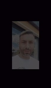 🌱 **La Leggenda del Tamarindo: Segui il Tuo Cuore** Oggi vi racconto una storia che mi ha sempre ispirato: **la leggenda del tamarindo**. Secondo la leggenda, chi pianta un albero di tamarindo non raccoglierà mai i suoi frutti, poiché questo albero impiega 80 anni prima di darli. 🌳 Un giorno, un ragazzo stava camminando lungo una strada di campagna e incontrò un anziano che stava piantando un albero di tamarindo. Il ragazzo, curioso, gli chiese: "Signore, perché pianta tamarindo se sa benissim