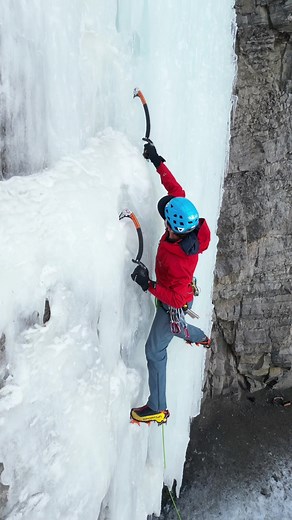 Ice climbing is the new black ⛏⛏🏔️ #iceclimbing #climbing #mountains #adventure #explore